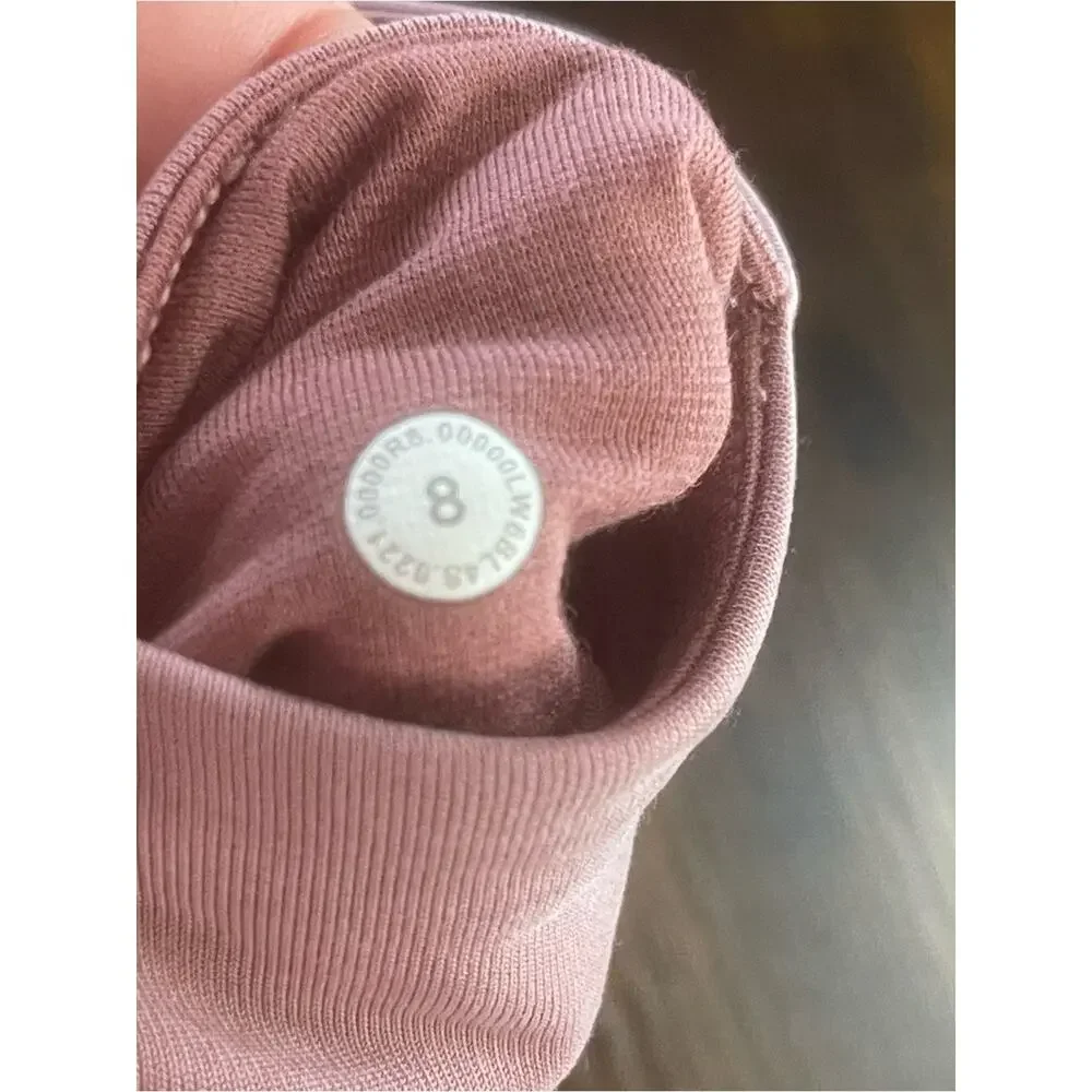 Lululemon size 8 white womans cropped trousers pants